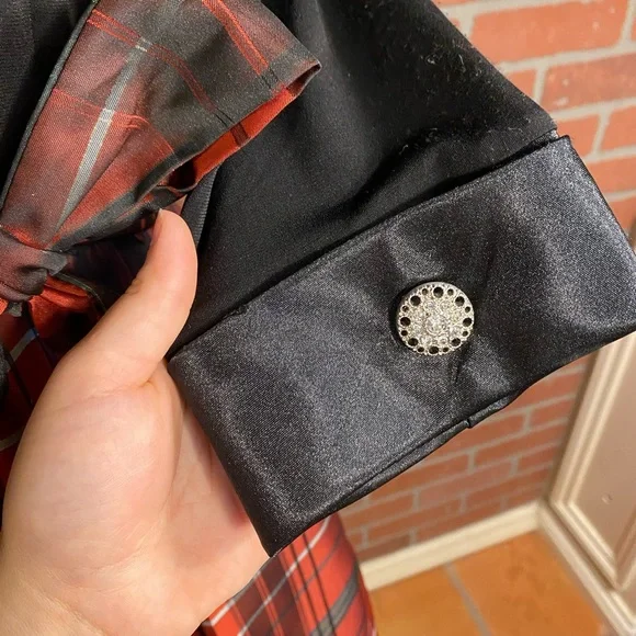 Leslie Fay size 6 women’s black and red plaid dress - Picture 2 of 4